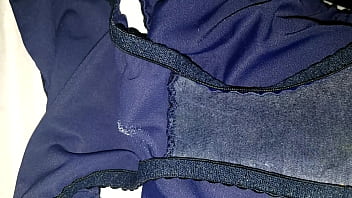 Tanga de encaje rico