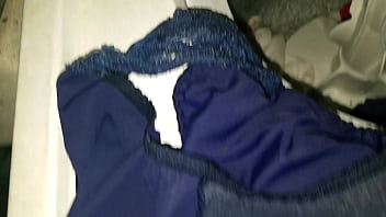 Tanga de encaje rico