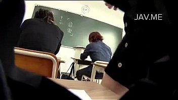 Cute asian babe fucking