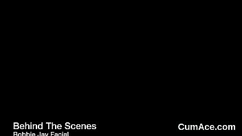 Kinky beauty gets sperm shot on her face eating all the jism