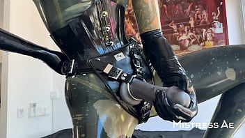 Mistressae's deepthroat spit & sweat play lesson 3