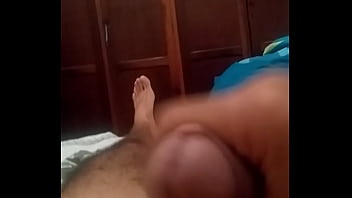 Punheta com muito porra