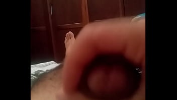 Punheta com muito porra