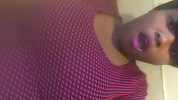 Bbw masturbates in bathroom