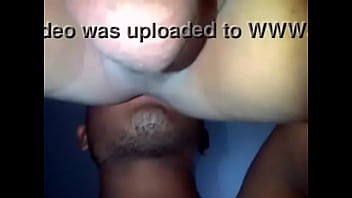 Taxista me mama el culo bien rico