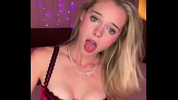 If you’re not following winkblondie yet you’re missing out