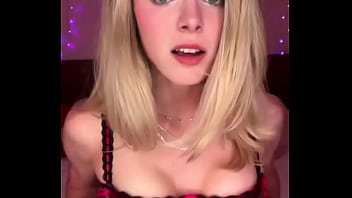 If you’re not following winkblondie yet you’re missing out