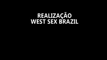 Tomando gosada na boca depois da foda