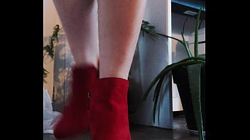 Petite video avec des talons rouge que je viens d'acheter vous en pensez