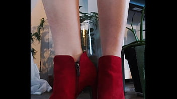 Petite video avec des talons rouge que je viens d'acheter vous en pensez