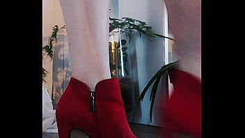 Petite video avec des talons rouge que je viens d'acheter vous en pensez