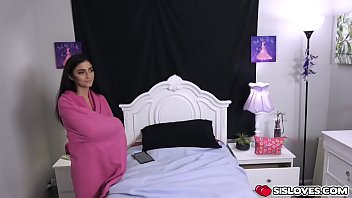 Horny stepbro enjoys fucking jasmine vegas pussy