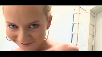 Enticing diva demi enjoys honey pot stretch