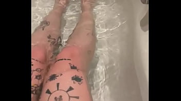 Quiero que me chupen los pies como si no hubiese mañana