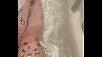 Quiero que me chupen los pies como si no hubiese mañana