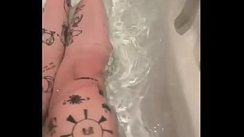 Quiero que me chupen los pies como si no hubiese mañana