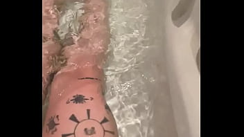 Quiero que me chupen los pies como si no hubiese mañana