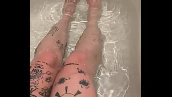 Quiero que me chupen los pies como si no hubiese mañana