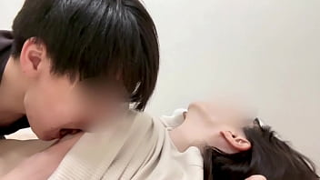 【個人撮影】濃厚ディープキスから沢山のキスマがついたおっぱいがエロい&まりあの喉奥までいっぱい根元まで咥え包み込むかのような最高級フェラ精子を全て搾り取られる主観映像 japanese amateur hentai