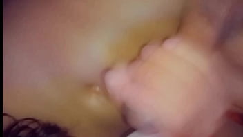 Velho safado chupa buceta colegial putinha