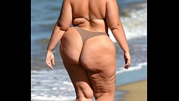 Huge ass thick girls walking compilation 5 ai