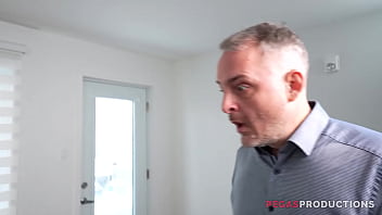 Pegas productions orgie gangbang anal et glory hole avec la milf autumn