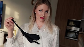 My stepmom jerked off her panties and let me fuck her tearing her tights