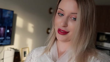 My stepmom jerked off her panties and let me fuck her tearing her tights