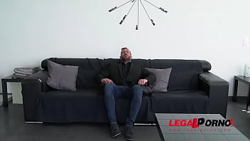 Leggy Latina Maid Julia De Lucia Goes For Big Veiny Cock Of Her Boss Gp872 thumbnail