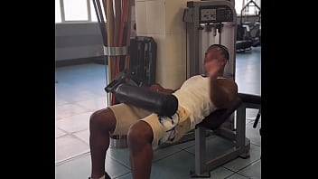 Entrenando pa cuando estrene “tussy pussy”