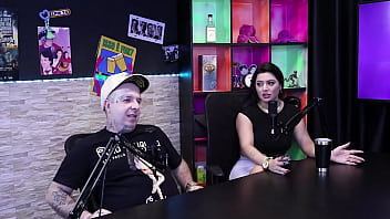 Bruna carlos e matheus caetano no top cast parte 1 a putaria que pegou fogo na mesa do podcast