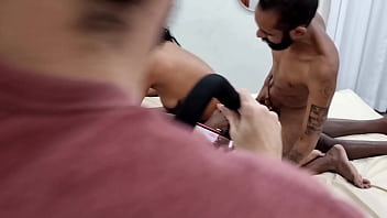 Bastidores da gravação da novinha de 18 aninhos angel ferraz levando no cu e fazendo dp