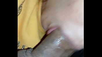 Cometí un error y recibí una mamada profunda