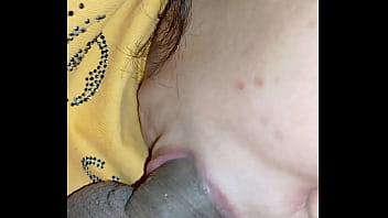 Cometí un error y recibí una mamada profunda