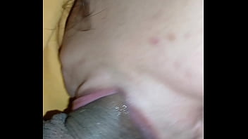 Cometí un error y recibí una mamada profunda