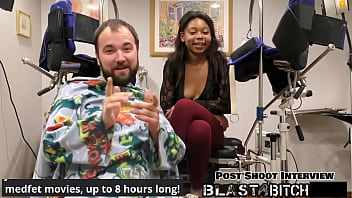 Minnie rose's face gets blasted with cum after blowjob