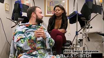 Minnie rose's face gets blasted with cum after blowjob