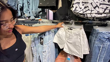 Un dia de compras termina en una buena follada