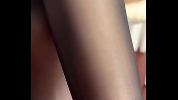 Pretty showing leg reactionakki