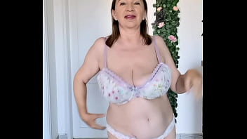 Big natural boobs from hot gilf