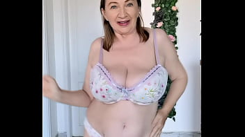 Big natural boobs from hot gilf