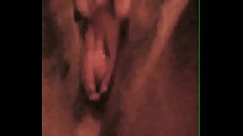 Mi linda esposa masturbándose Mi linda esposa masturbándose