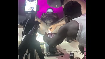 Pussy machine operator