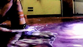 I fucked a stranger in the hot tub and let him cum inside my pussy