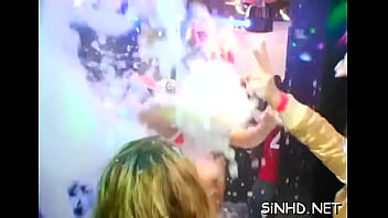 Lucky Dudes Receive Moist Gratifying From Horny Darlings thumbnail