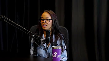 Morena Safada Mostra O Seu Boquete Mostra Os Peitos E A Bucetinha Gostosa Depois De Falar Que Não Se Sentiria A Vontade Com Cuspe Alice Vasconcelos Watch Sheer Red Especial Páscoa thumbnail