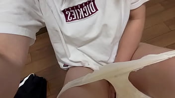 素人女子大生のおまんこ見てみたいですか オナニーも見てみたい方 dmしてね。