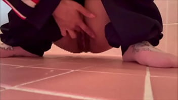 素人女子大生のおまんこ見てみたいですか オナニーも見てみたい方 dmしてね。