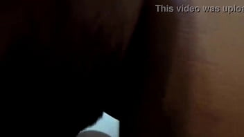 Morena gostosa dando chá de buceta