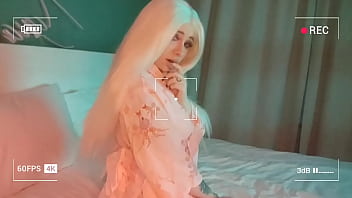 Cute geisha decided to play